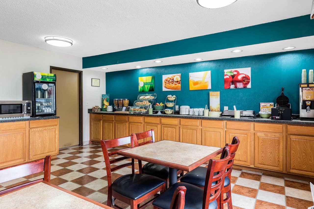 Quality Inn & Suites Bloomington I-55 And I-74 Luaran gambar