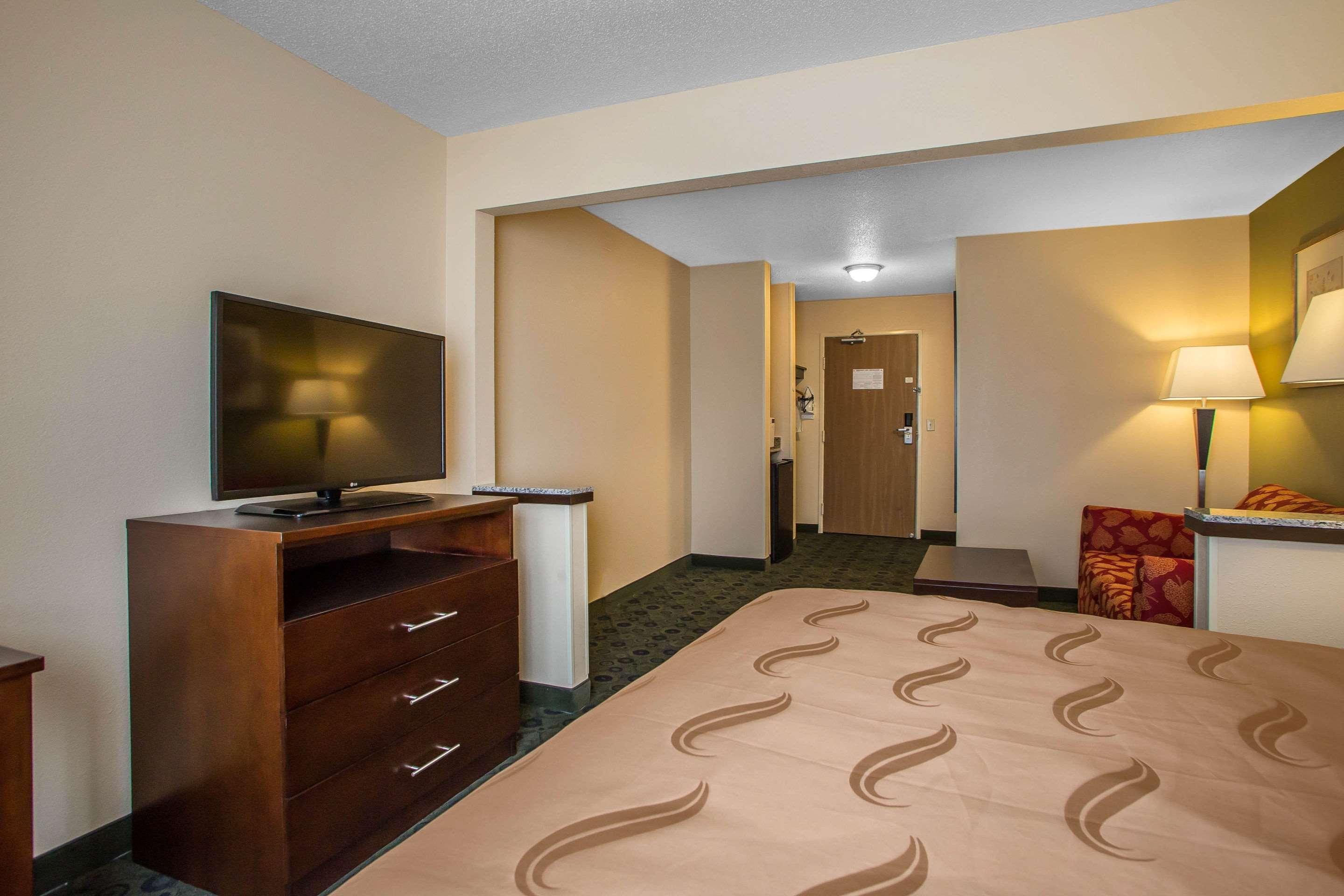Quality Inn & Suites Bloomington I-55 And I-74 Luaran gambar