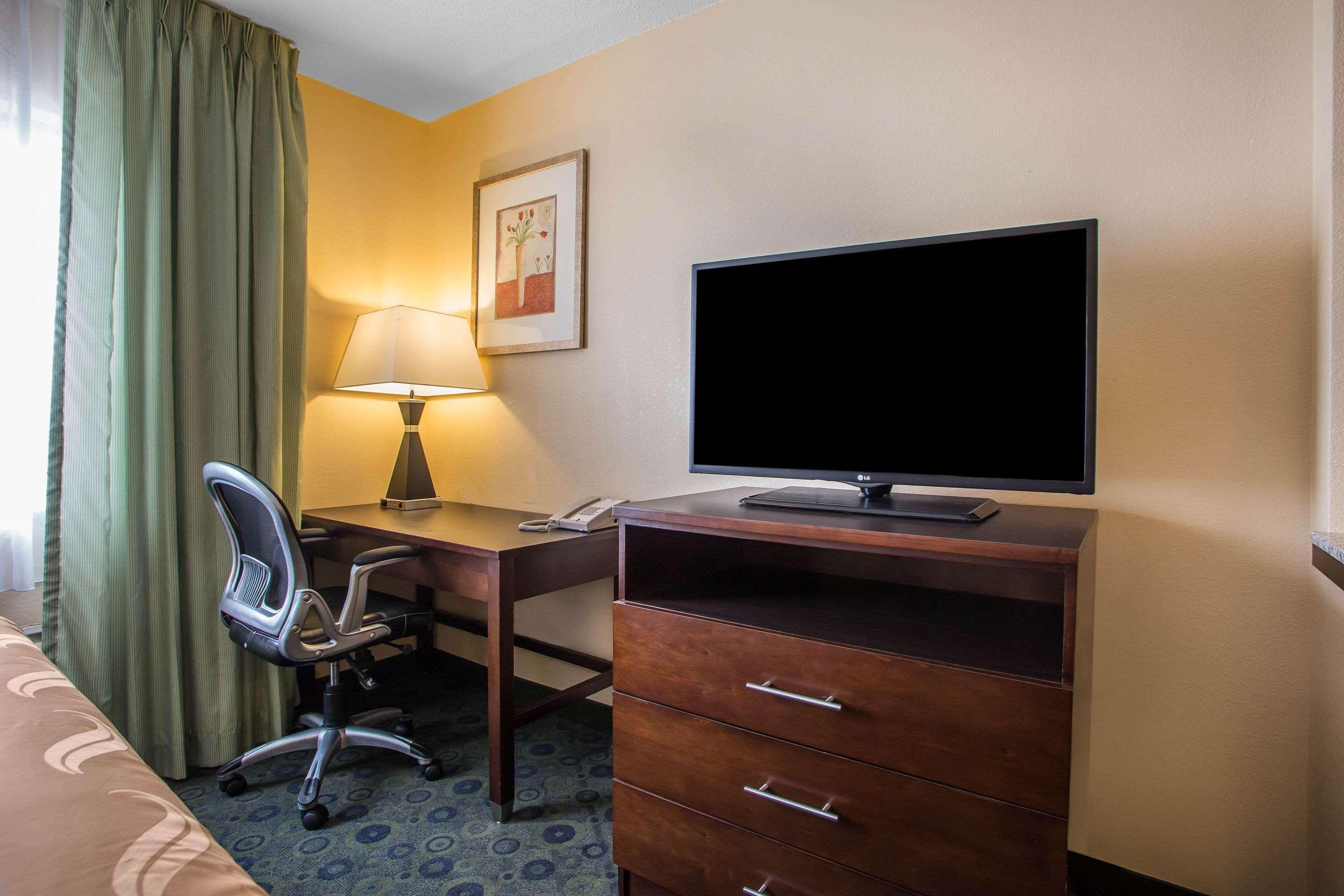 Quality Inn & Suites Bloomington I-55 And I-74 Luaran gambar