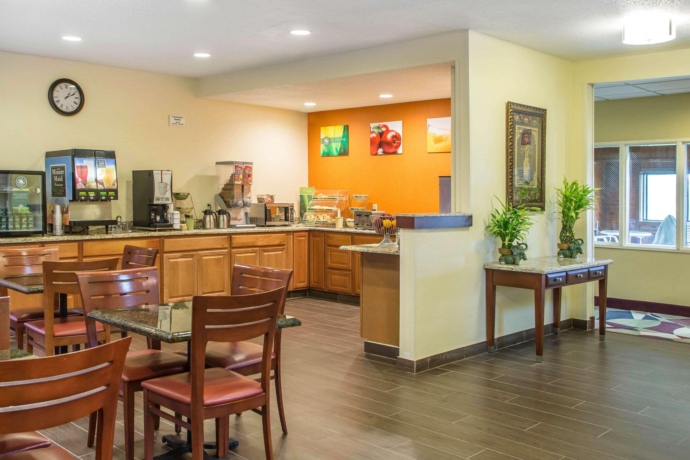 Quality Inn & Suites Bloomington I-55 And I-74 Luaran gambar