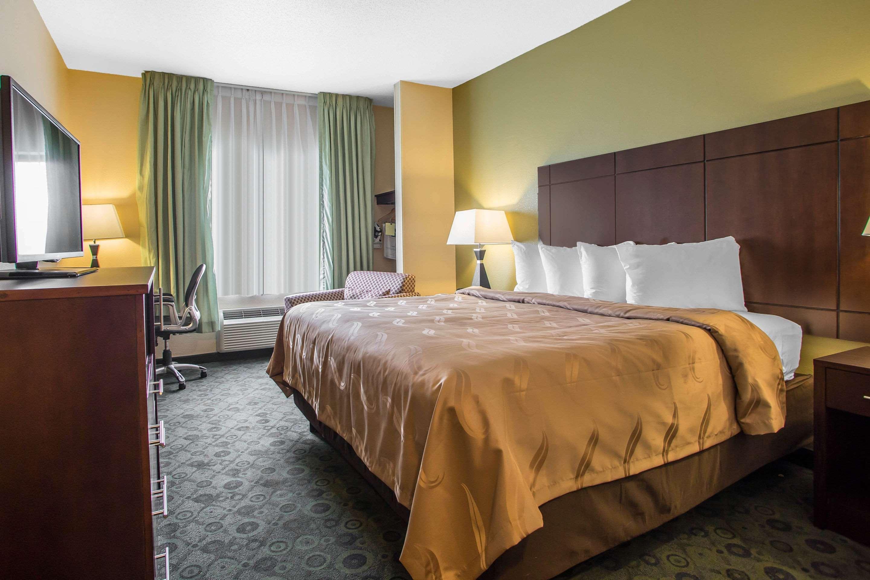 Quality Inn & Suites Bloomington I-55 And I-74 Luaran gambar